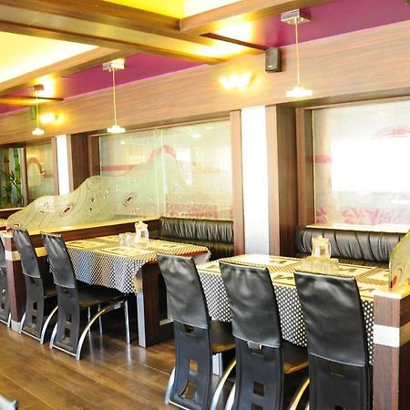 Hotel Venus Ooty Extérieur photo