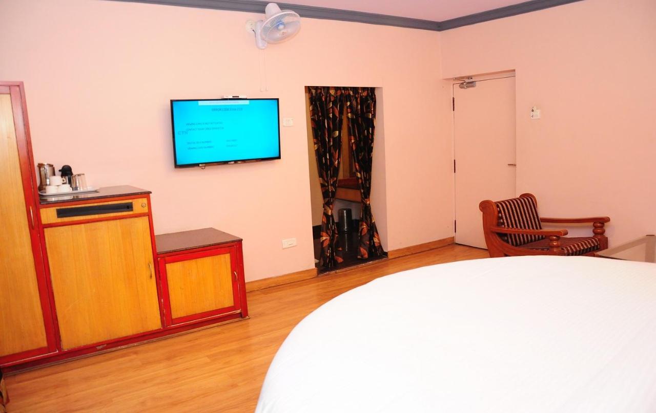 Hotel Venus Ooty Extérieur photo