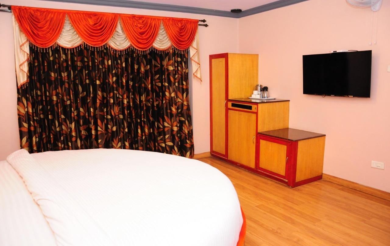 Hotel Venus Ooty Extérieur photo